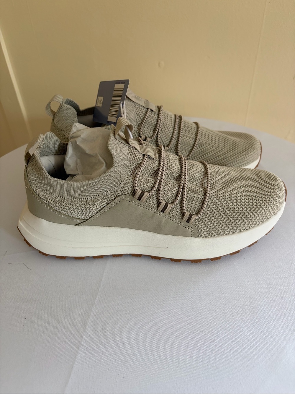 Women’s Knit Slip-On Sneakers in Light Beige